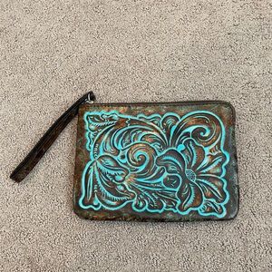 Beautiful Patricia Nash Cassini wristlet
